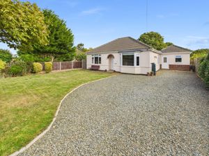 24 Raithby Road- click for photo gallery